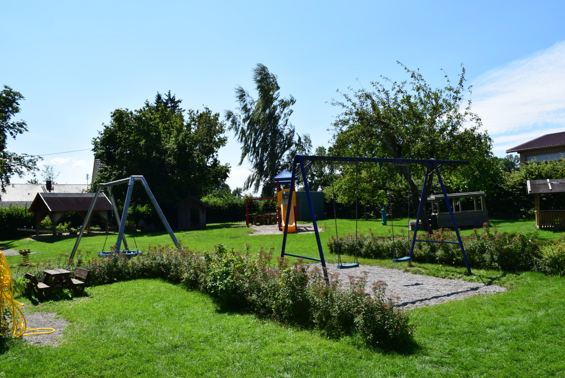 Zu sehen ist der Garten vom Kindergarten St. Martin.