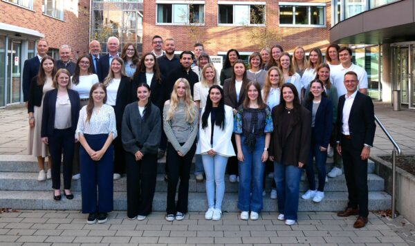 24 Referendare betreten die Schulbühne an den Grund- und Mittelschulen im Landkreis Günzburg